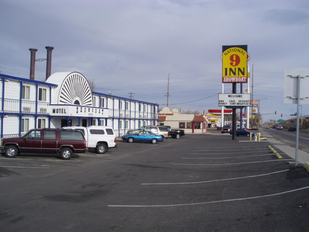 National 9 Inn Showboat Casper Exterior photo